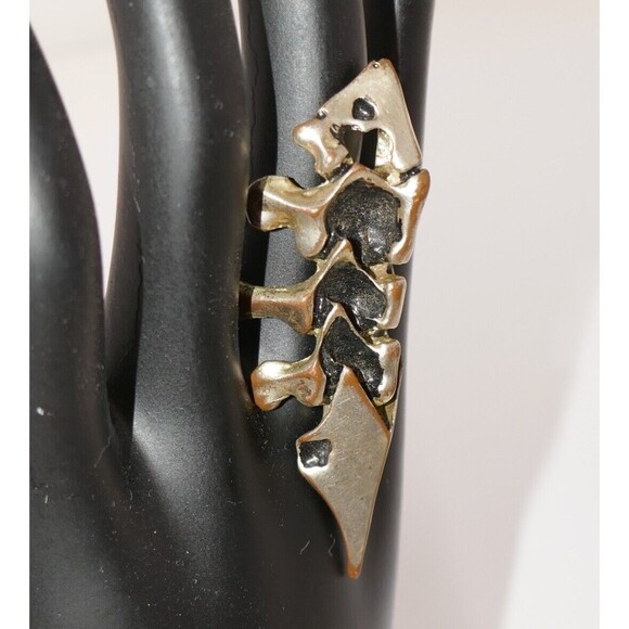 Gothic Knuckle Armor Claw Spine Vertebrae Long Ring Size 10 RARE - Picture 3 of 10